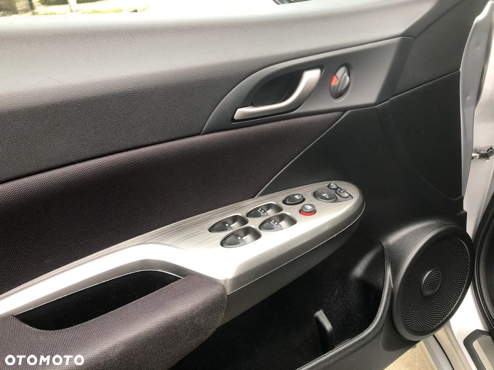 Honda Civic 1.4 i-VTEC Sport - 23