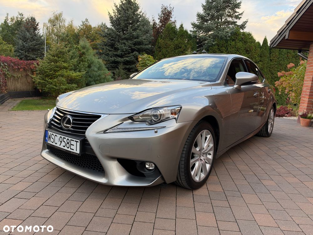 Lexus IS 200t Elite - 2