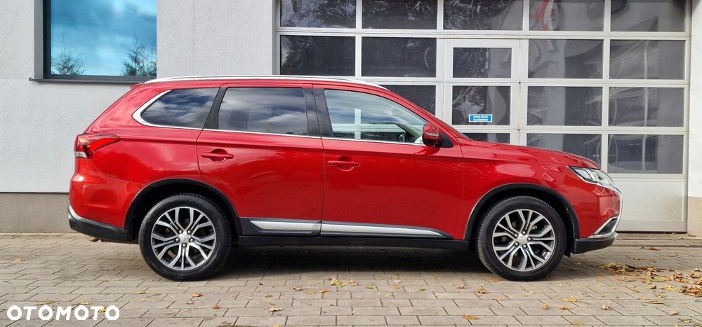 Mitsubishi Outlander 2.0 Instyle Navi 4WD CVT - 4