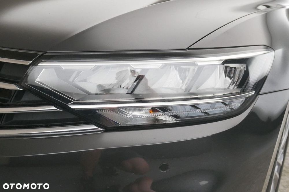 Volkswagen Passat Variant 1.5 TSI EVO Business DSG - 13