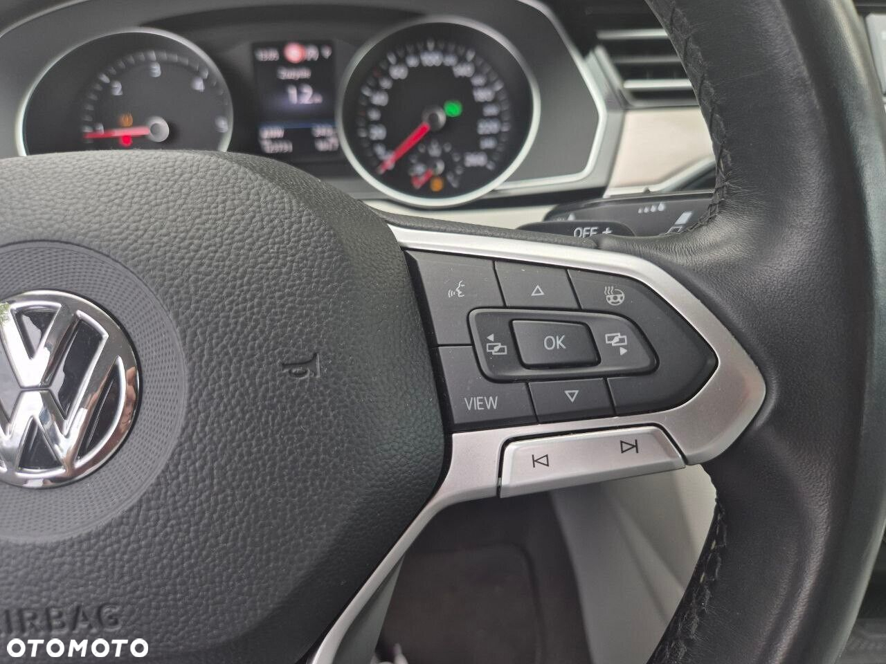 Volkswagen Passat 2.0 TDI Bi-Turbo BMT 4Mot Highline DSG - 24