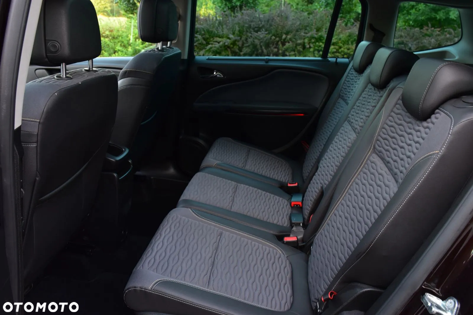 Opel Zafira 1.4 T Cosmo EcoFLEX S&S EU6 - 28