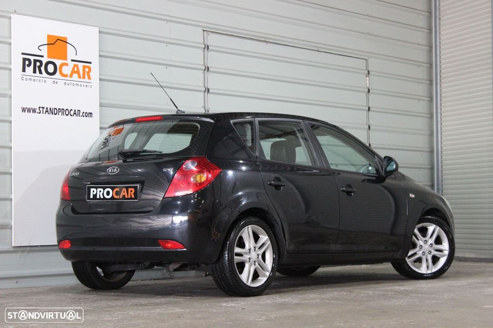 Kia Ceed 1.6 CRDi EX - 2