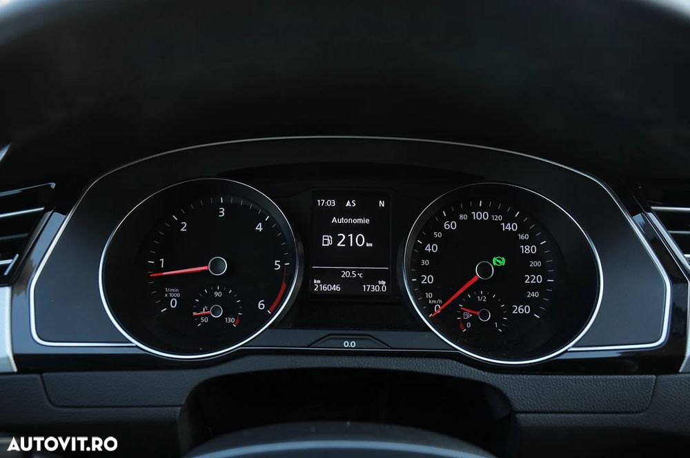 Volkswagen Passat 2.0 TDI DSG Comfortline - 13