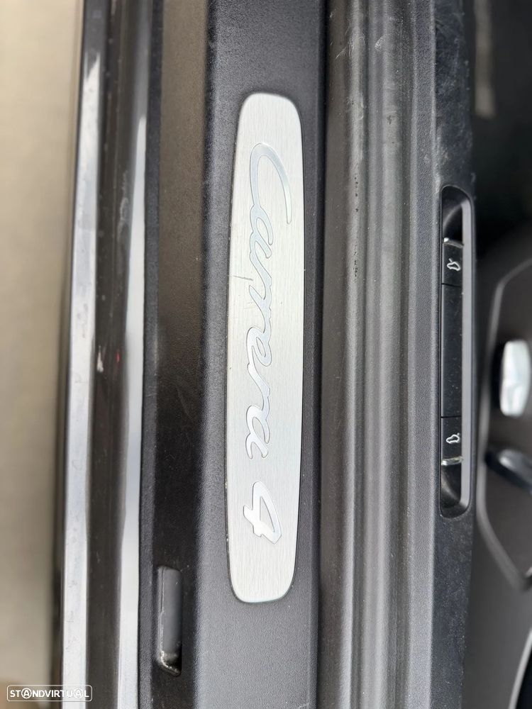 Porsche 911 (991) Carrera 4 PDK - 34