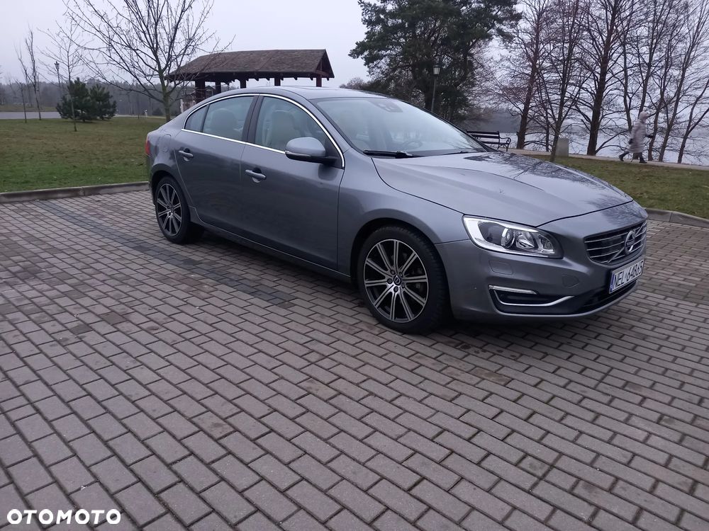 Volvo S60 T5 AWD Geartronic Momentum - 11