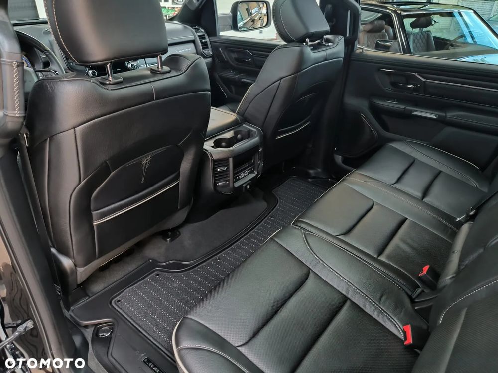 Dodge RAM 1500 5.7 4x4 - 19