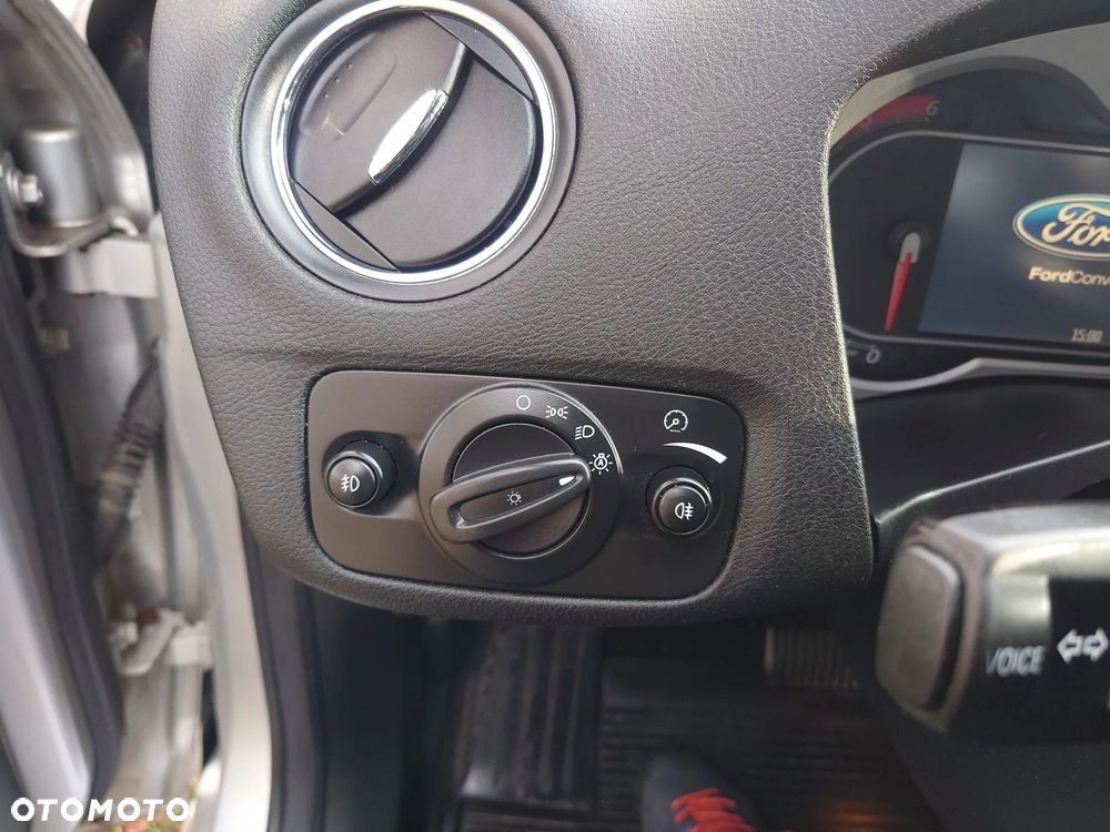 Ford Mondeo 2.0 TDCi Ghia - 12