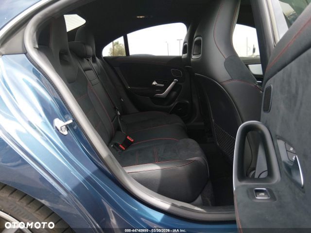 Mercedes-Benz CLA 250 7G-DCT - 7