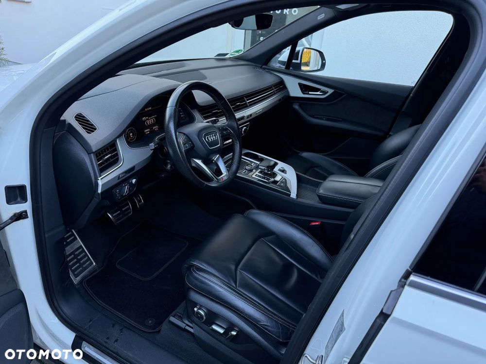Audi Q7 - 6