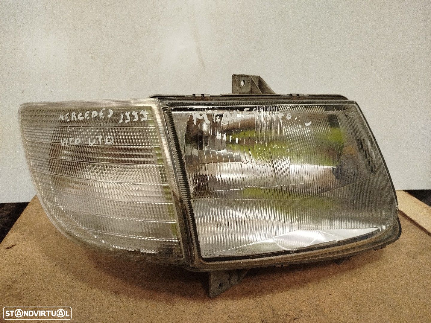 Farol/ Otica Dianteiro Dto Mercedes-Benz V-Class (638/2) - 1
