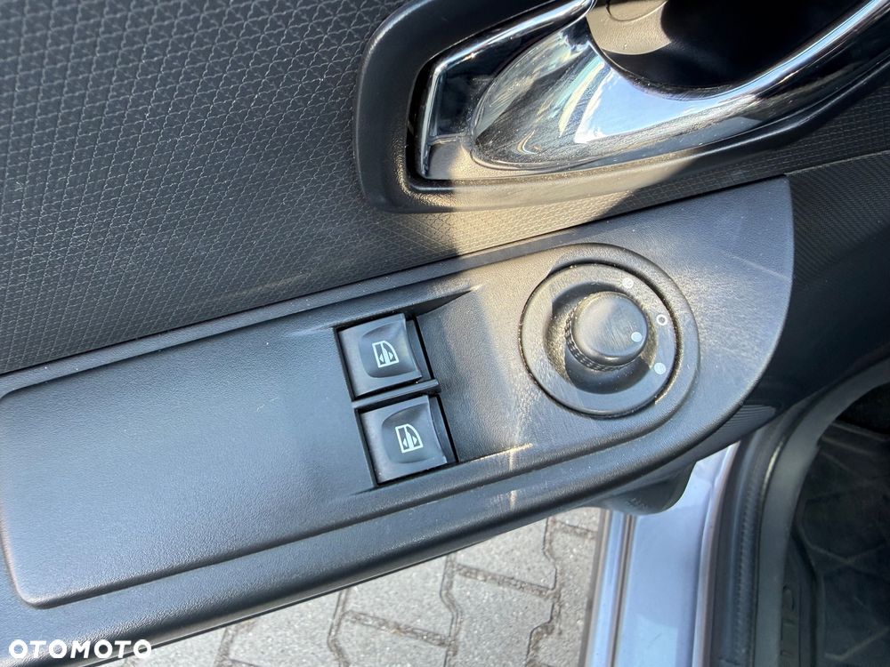 Renault Clio 1.2 16V Life - 7