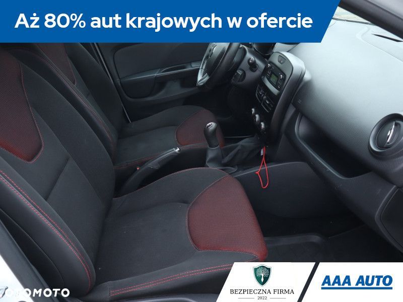Renault Clio - 11
