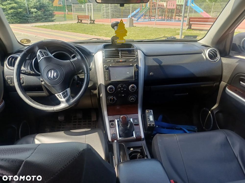Suzuki Grand Vitara 2.0 - 9