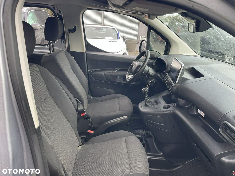 Toyota Proace City - 16