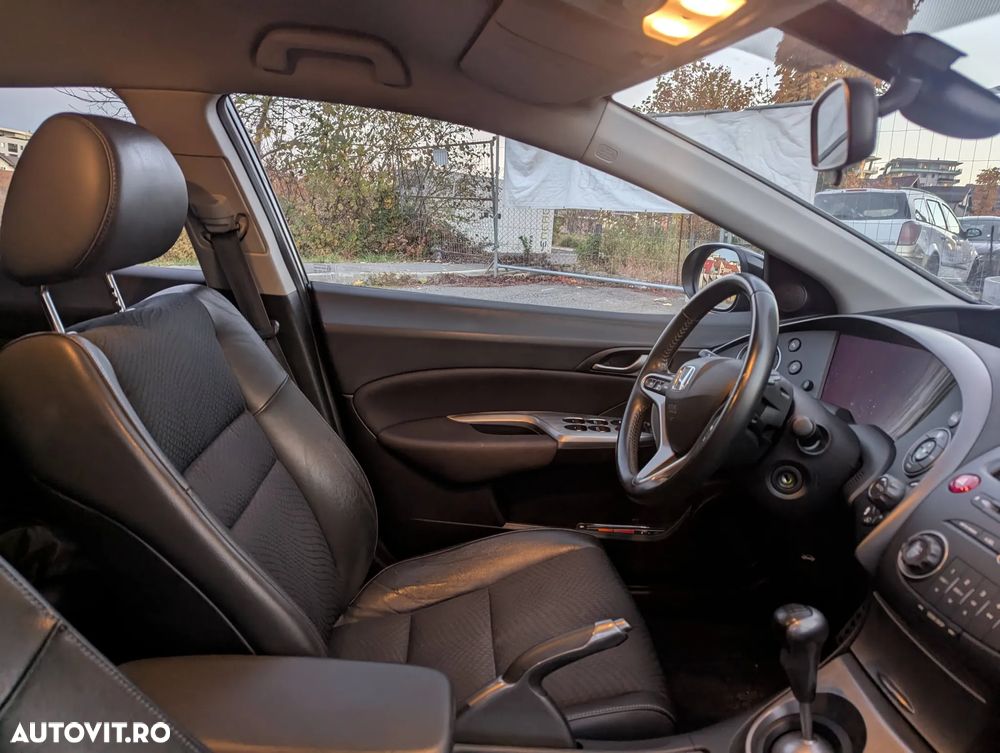 Honda Civic 1.8 SOHC i-VTEC MT Sport - 17