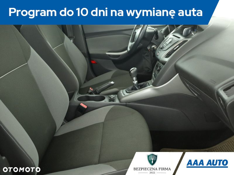 Ford Focus - 8