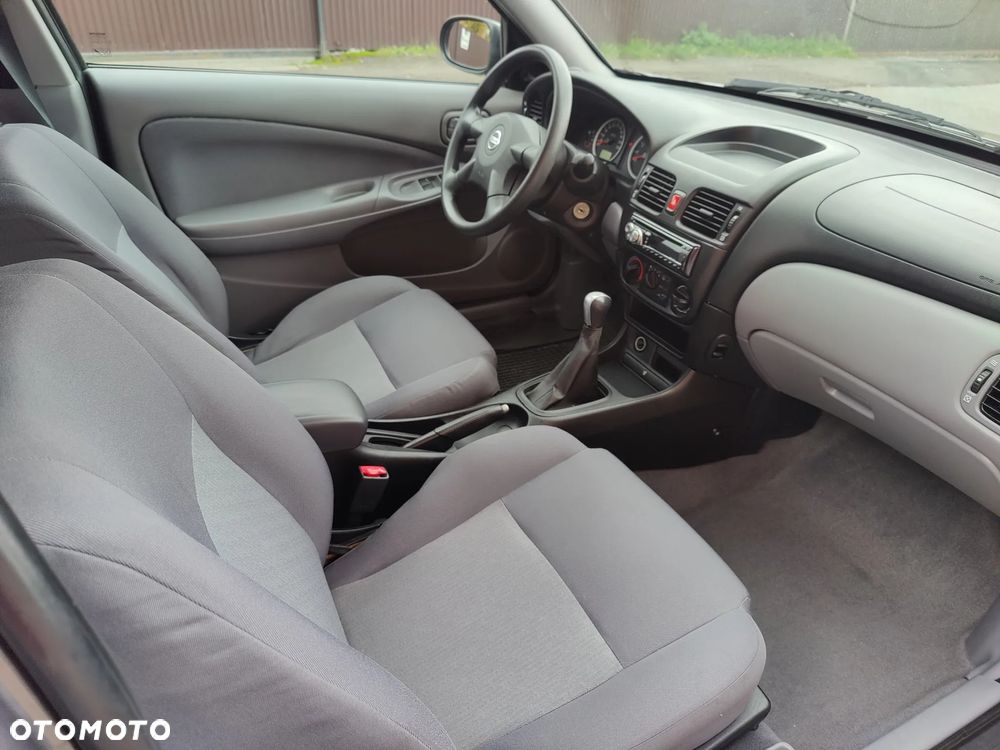 Nissan Almera 1.5 acenta PLUS - 19
