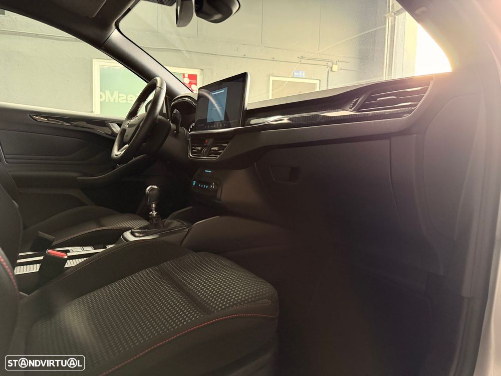 Ford Focus 1.0 EcoBoost MHEV ST-Line - 30