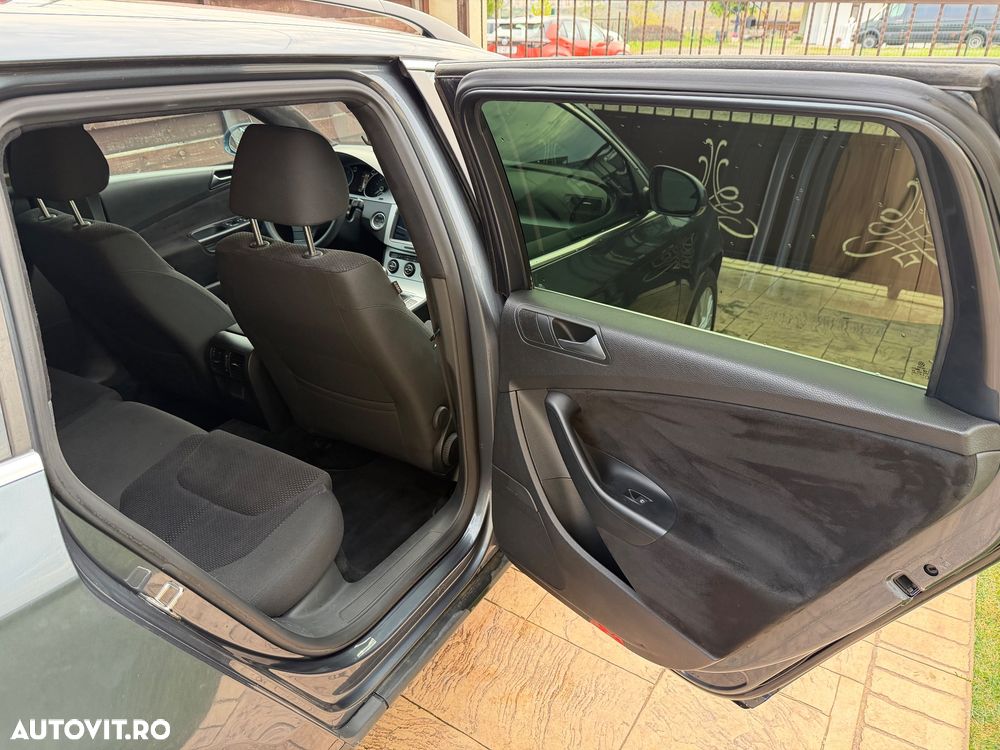 Volkswagen Passat 2.0 TDI Comfortline DPF - 23