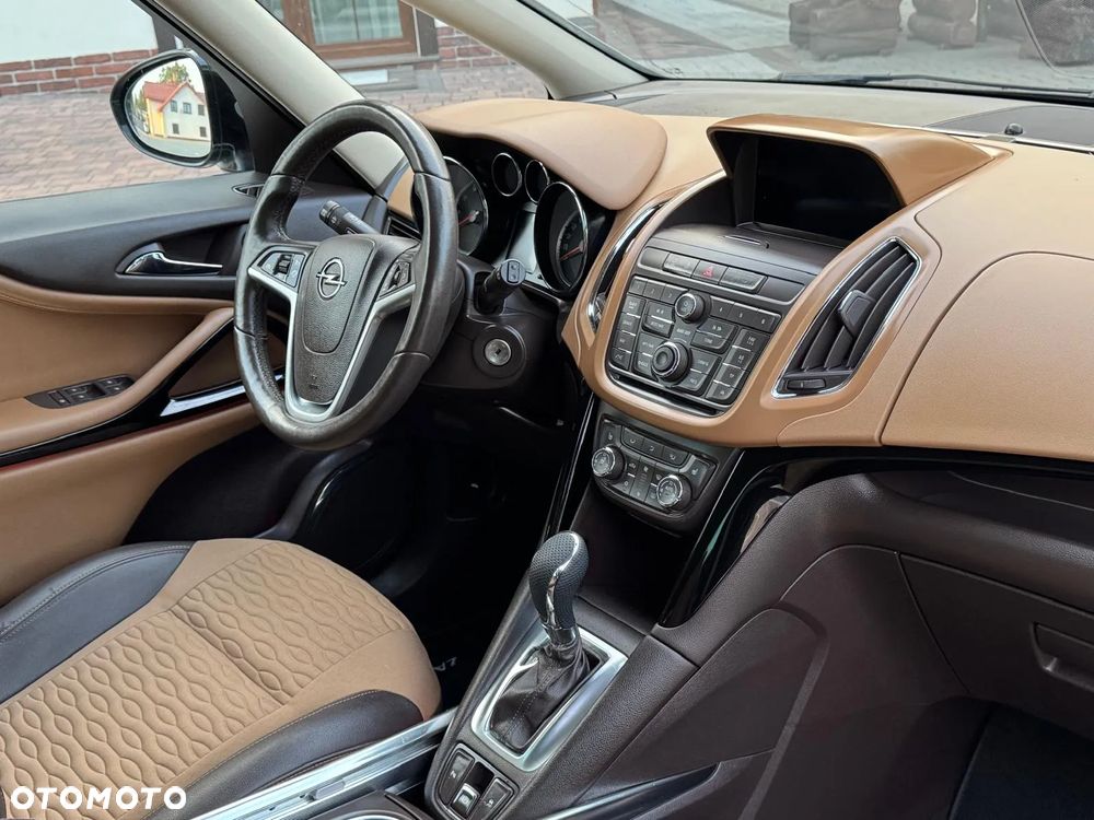 Opel Zafira Tourer 1.6 SIDI Turbo Innovation - 29