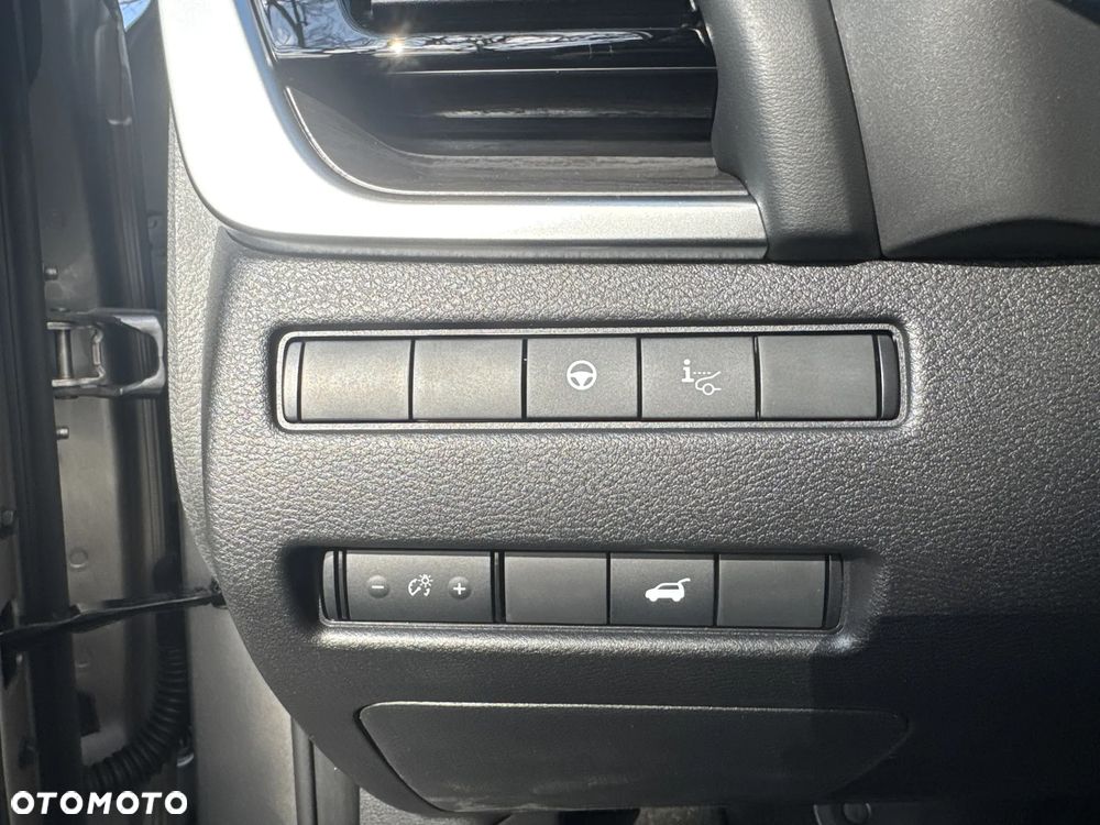 Nissan X-Trail 1.5 VC-T e-POWER Tekna e-4ORCE 7os - 16