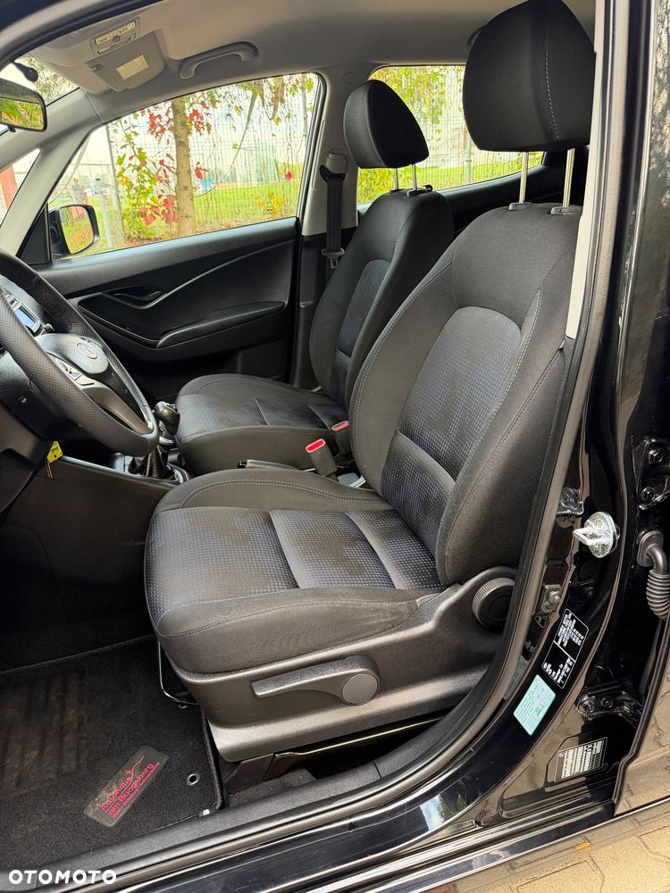 Hyundai ix20 - 16