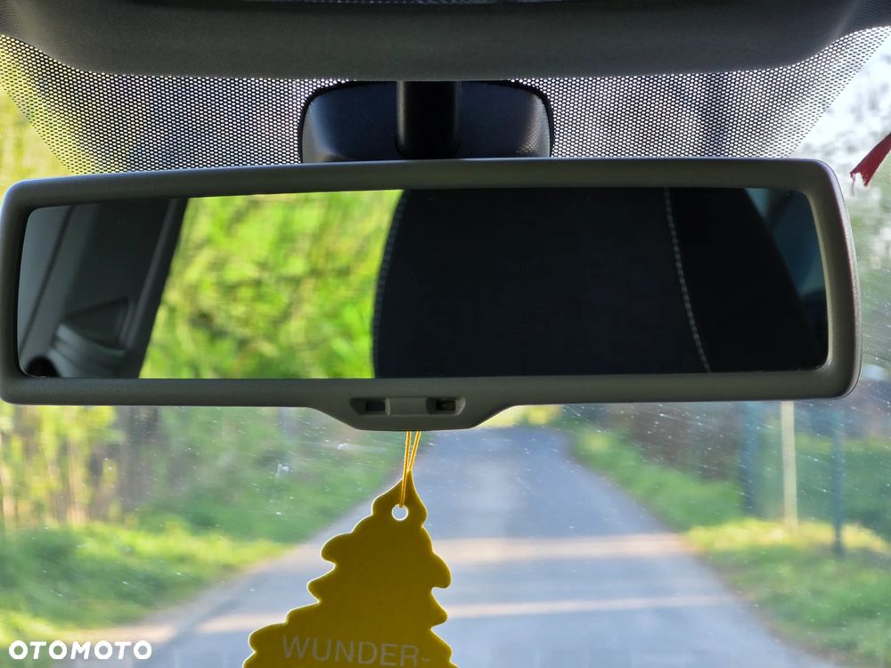 Volkswagen Polo 1.6 TDI MATCH - 21