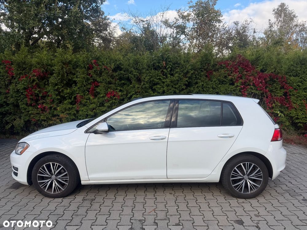 Volkswagen Golf - 8