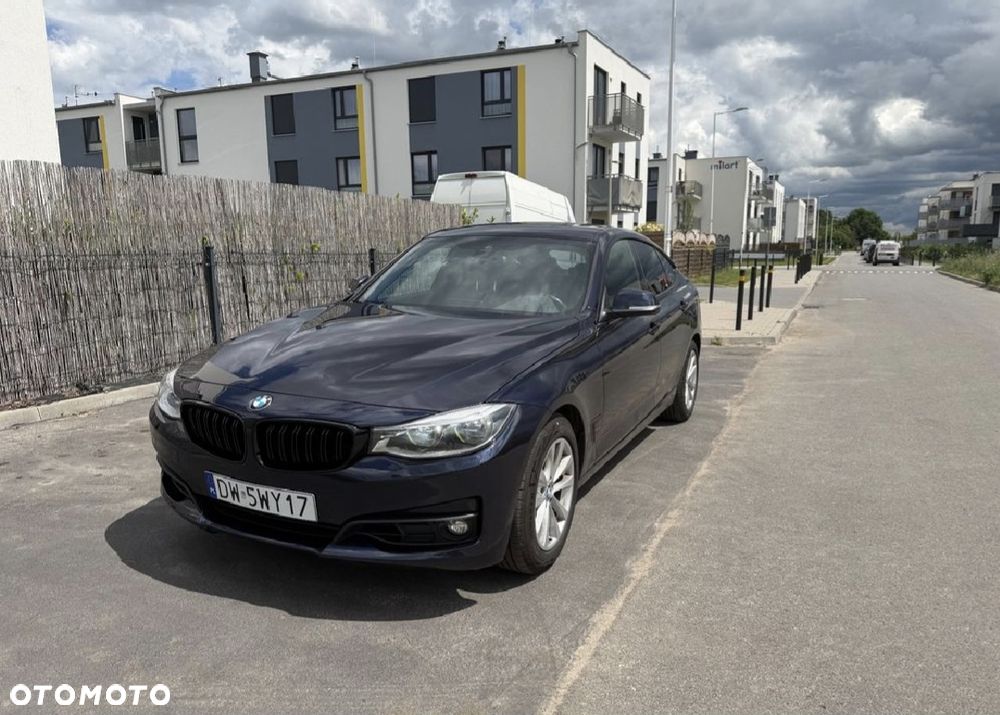 BMW Seria 3 330i GPF Luxury Line - 2