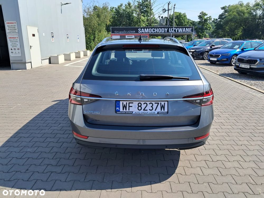 Skoda Superb 2.0 TDI SCR Ambition DSG - 8