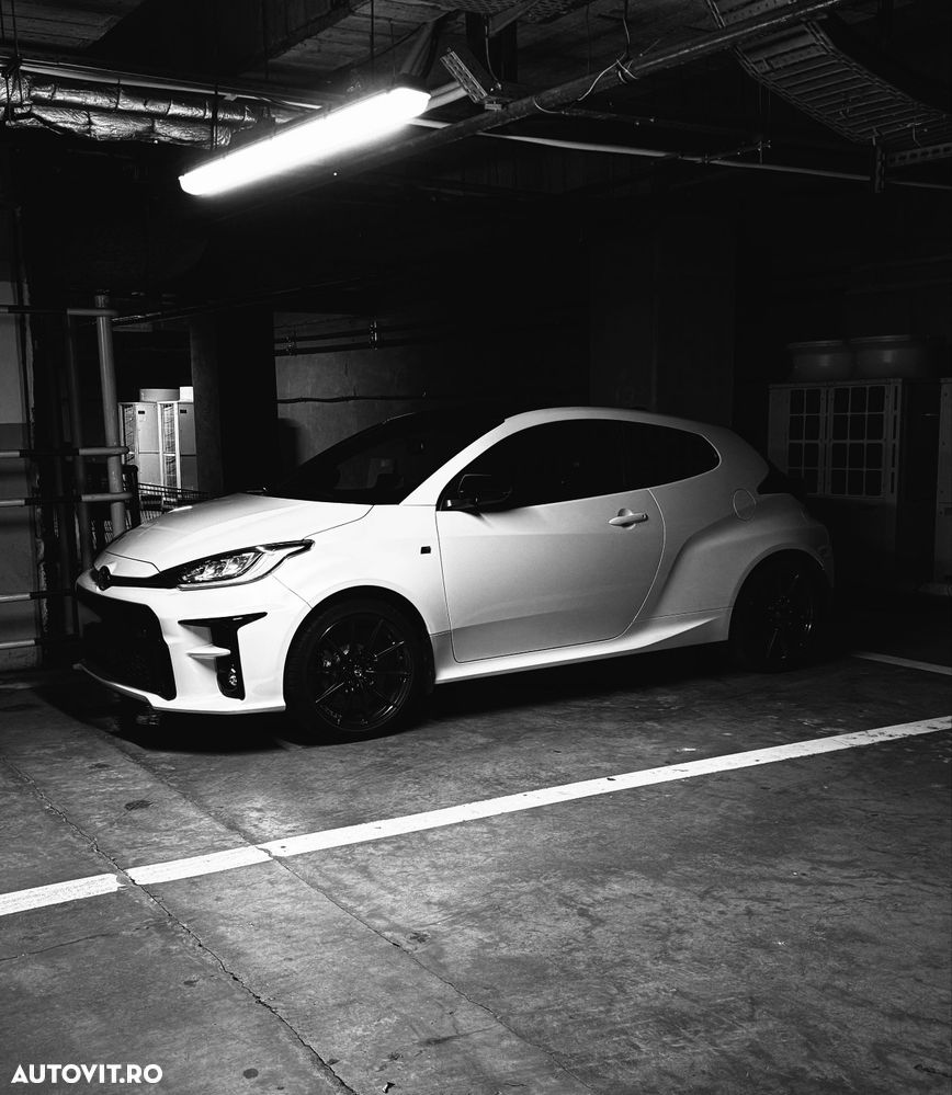 Toyota Yaris - 1