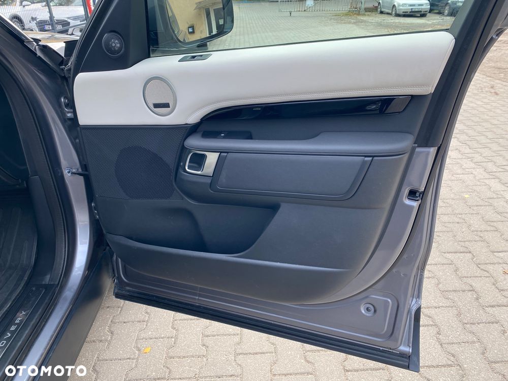 Land Rover Discovery V 2.0 P300 - 19