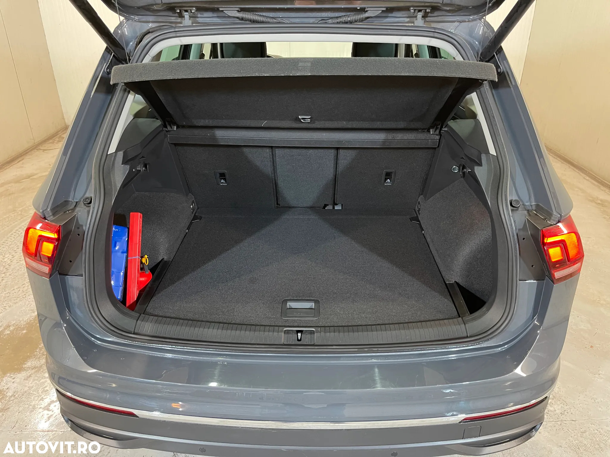 Volkswagen Tiguan 2.0 TDI 4Mot DSG Comfortline - 12