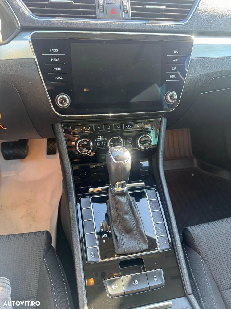 Skoda Superb 2.0 TDI DSG Active - 9