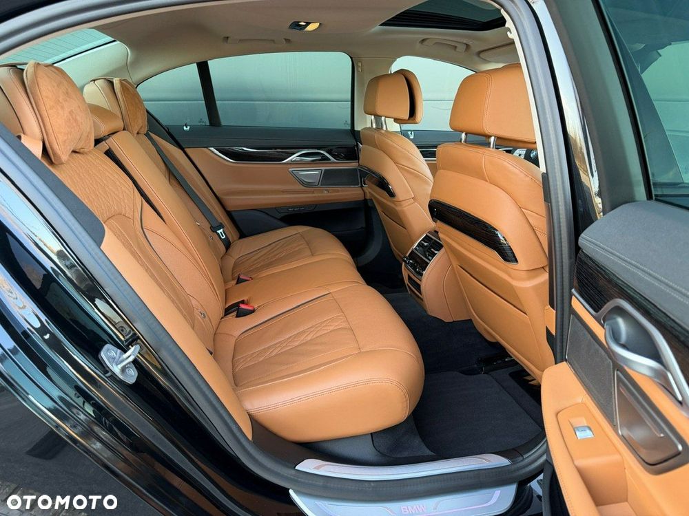 BMW Seria 7 - 27
