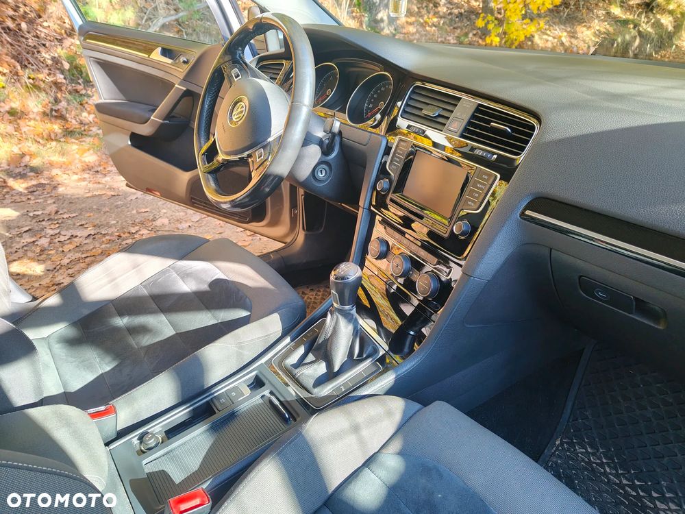 Volkswagen Golf - 9