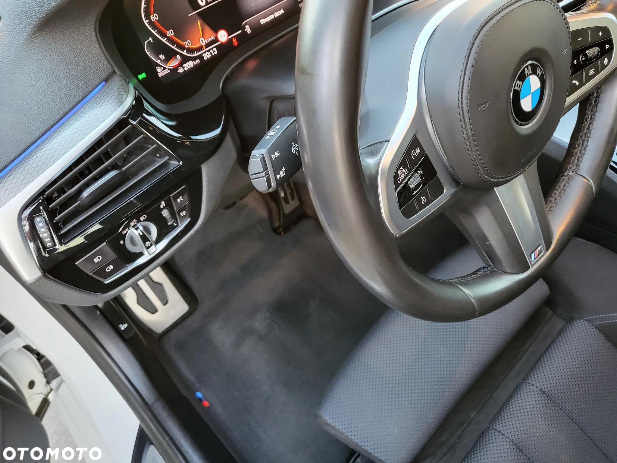 BMW Seria 5 520d xDrive M Sport sport - 30