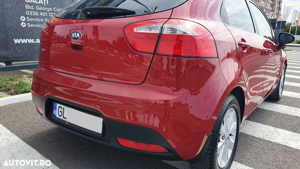 Kia Rio - 10