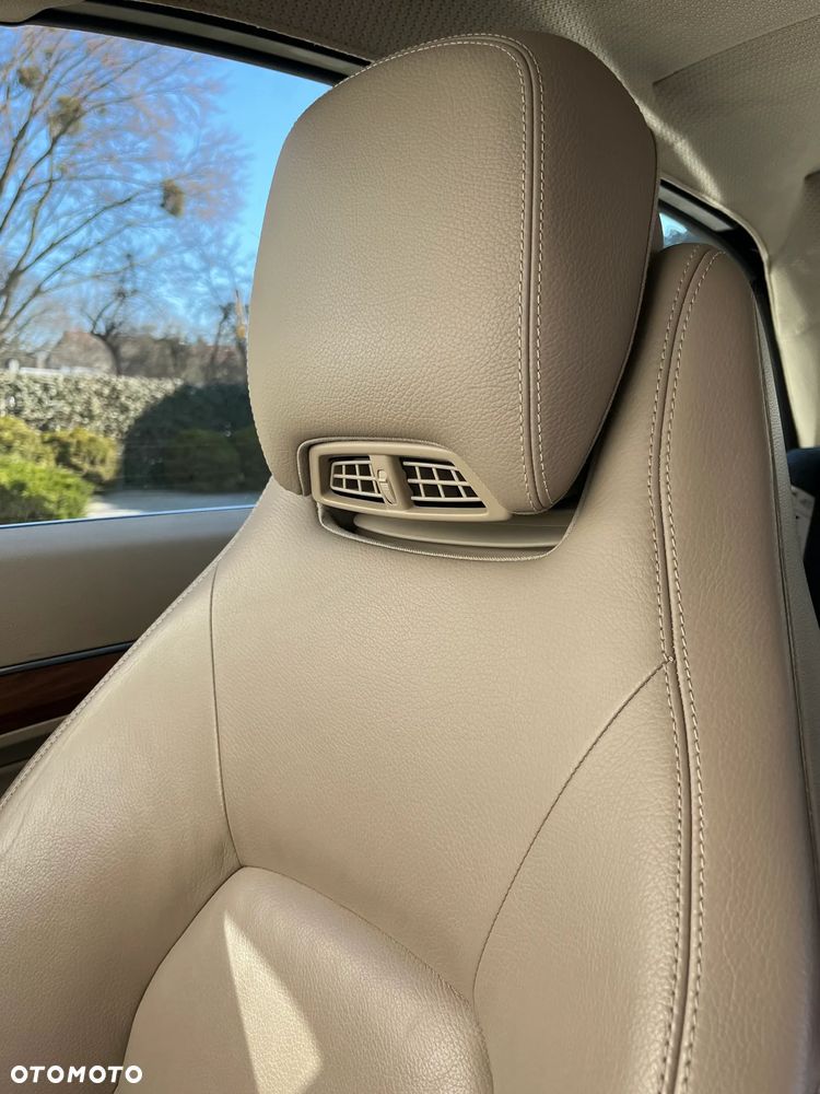 Mercedes-Benz Klasa E 350 7G-TRONIC - 23