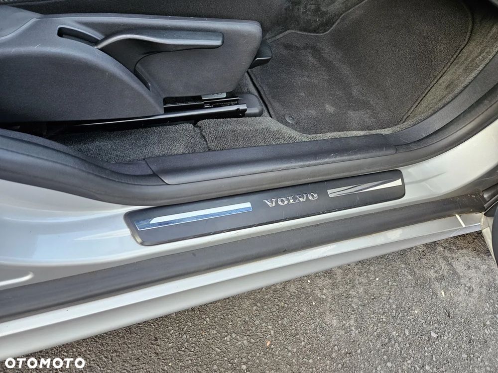 Volvo XC 60 D3 Momentum - 28