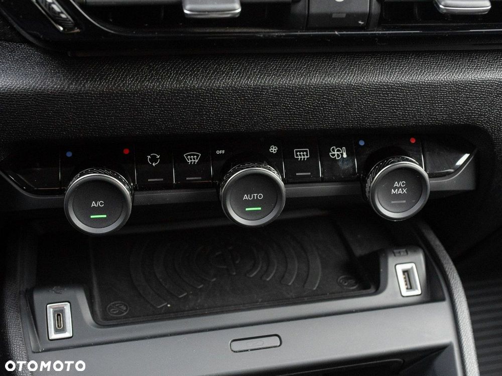 Citroën C4 1.2 PureTech Max S&S EAT8 - 18