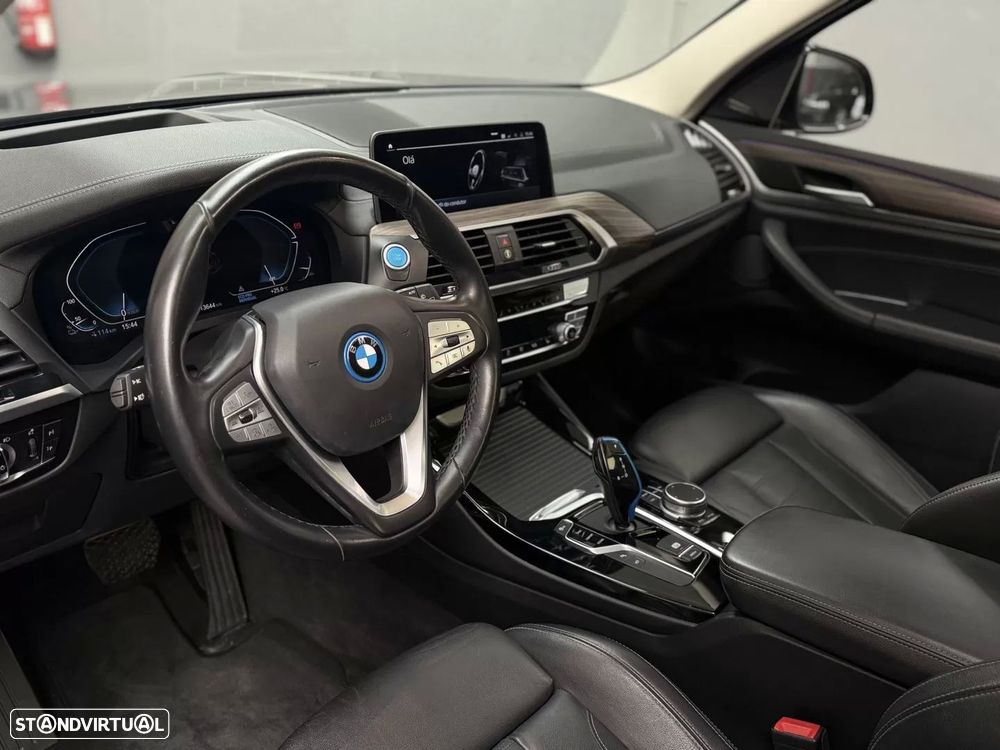 BMW iX3 M Sport Impressive - 13