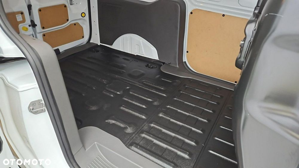 Ford Transit Connect - 21