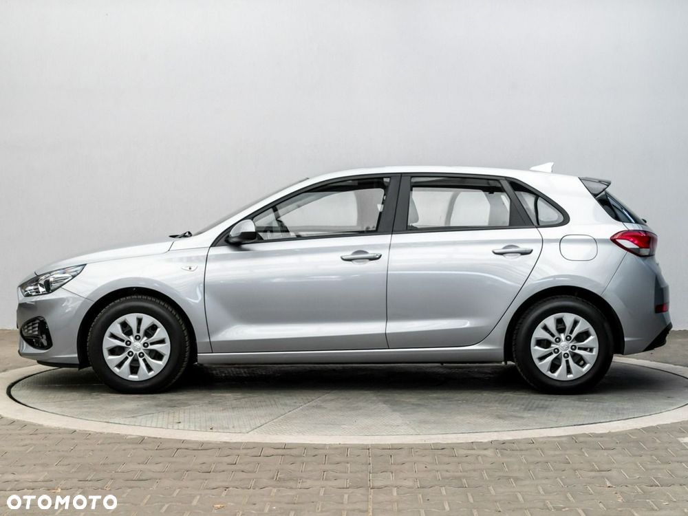 Hyundai i30 1.5 DPI Classic + - 6