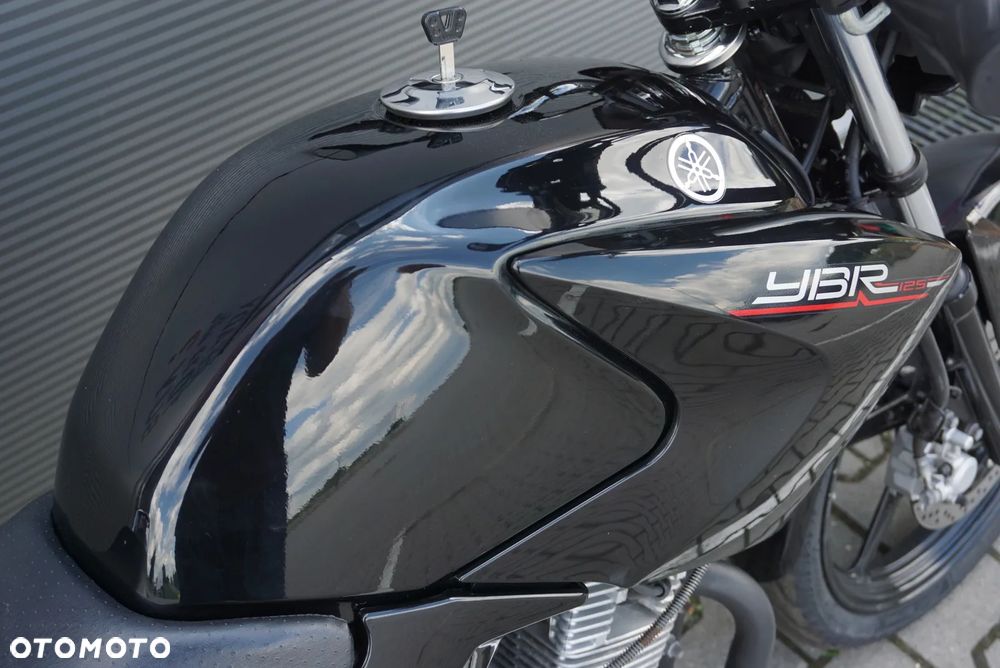 Yamaha YBR - 9