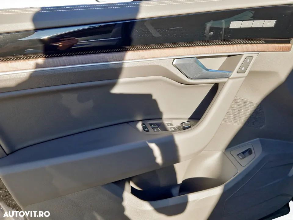 Volkswagen Touareg V6 TDI 4MOTION Elegance - 17