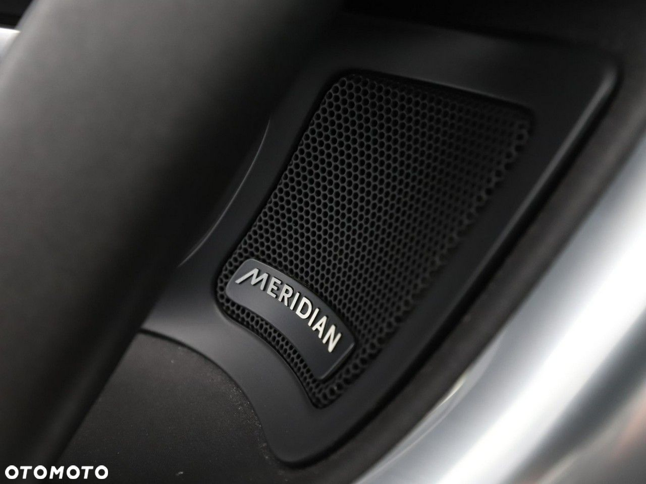 Land Rover Discovery Sport - 32