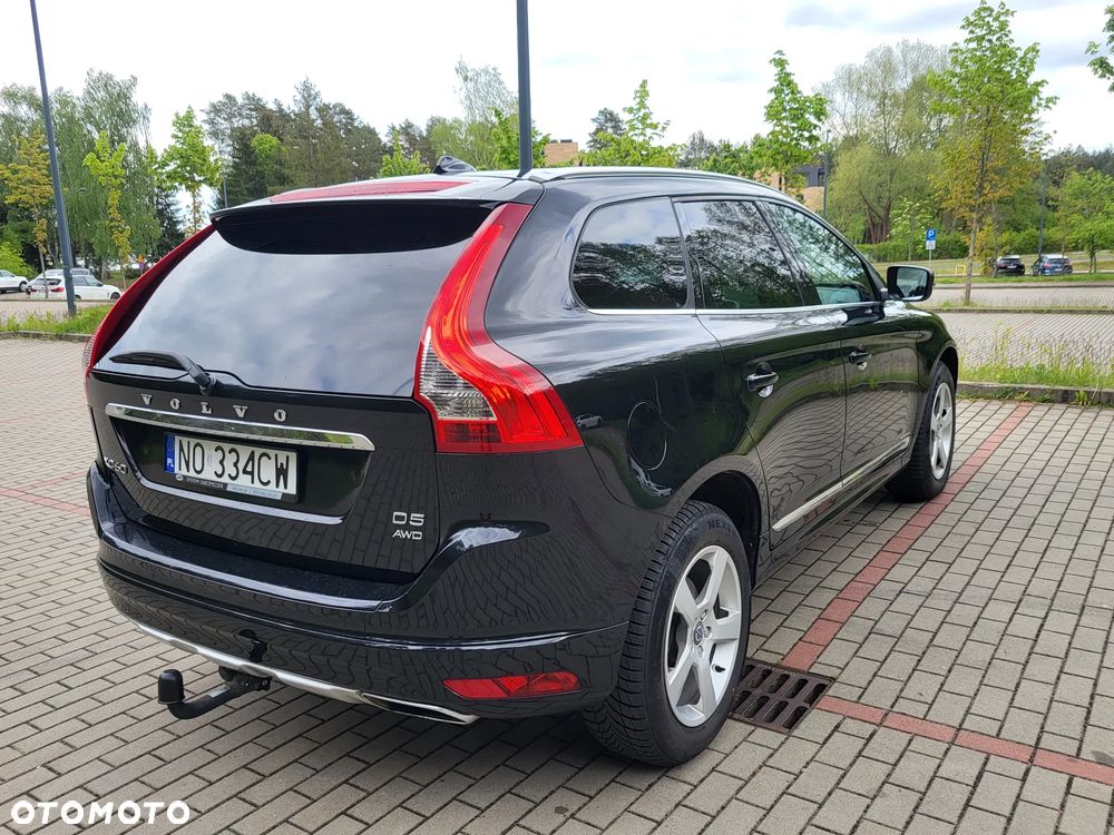 Volvo XC 60 D5 AWD Geartronic Summum - 4