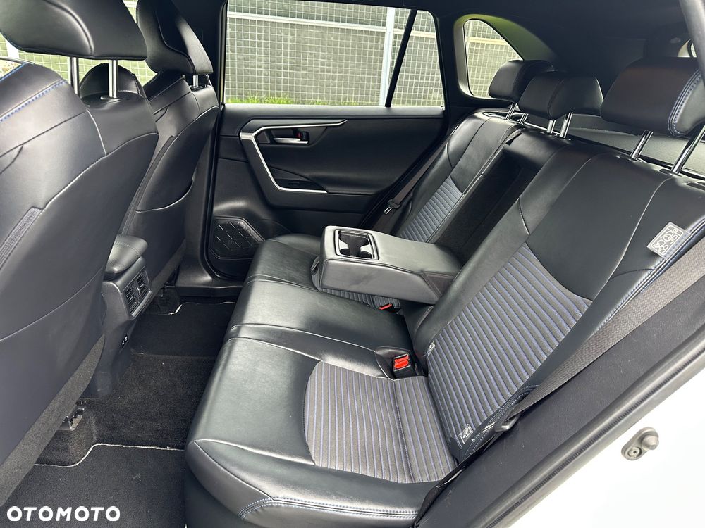 Toyota RAV4 Hybrid Selection 4x2 - 16